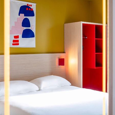 Hotel Ibis Styles Prevessin Geneve Aeroport Esterno foto