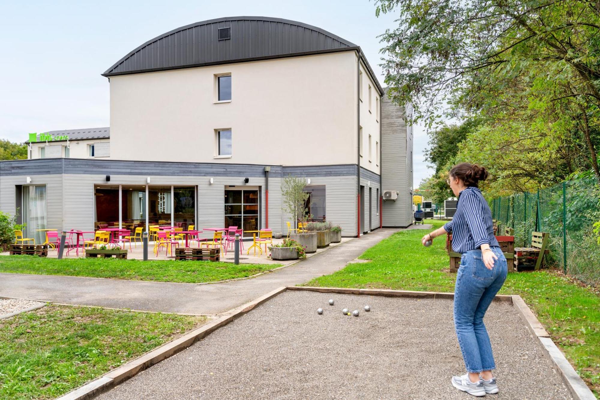 Hotel Ibis Styles Prevessin Geneve Aeroport Esterno foto