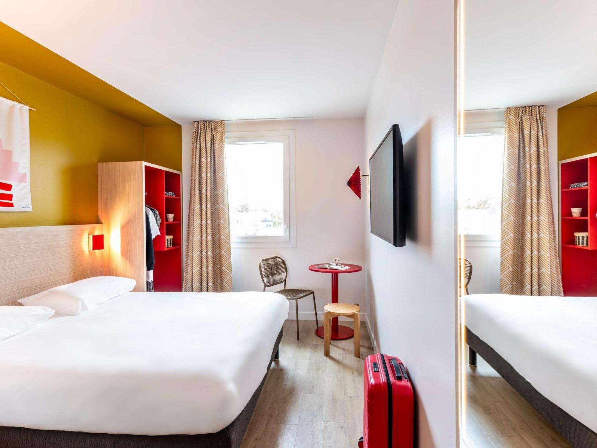 Hotel Ibis Styles Prevessin Geneve Aeroport Esterno foto