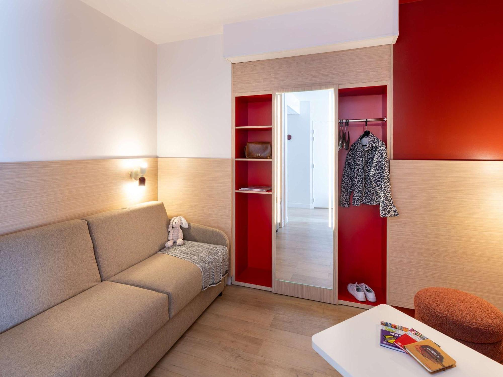 Hotel Ibis Styles Prevessin Geneve Aeroport Esterno foto